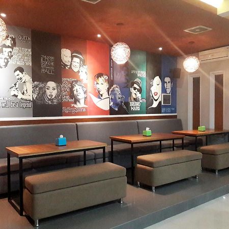 Melody Guest House Cilegon Buitenkant foto