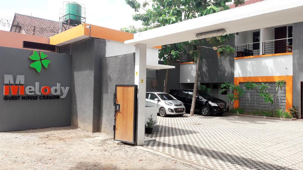 Melody Guest House Cilegon Buitenkant foto