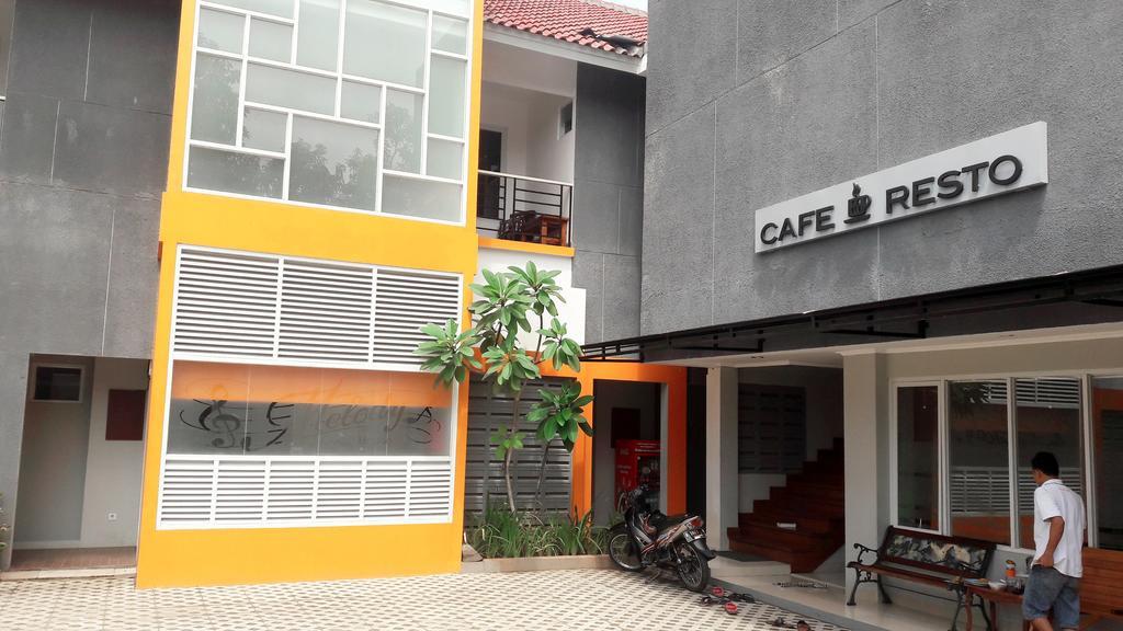 Melody Guest House Cilegon Buitenkant foto